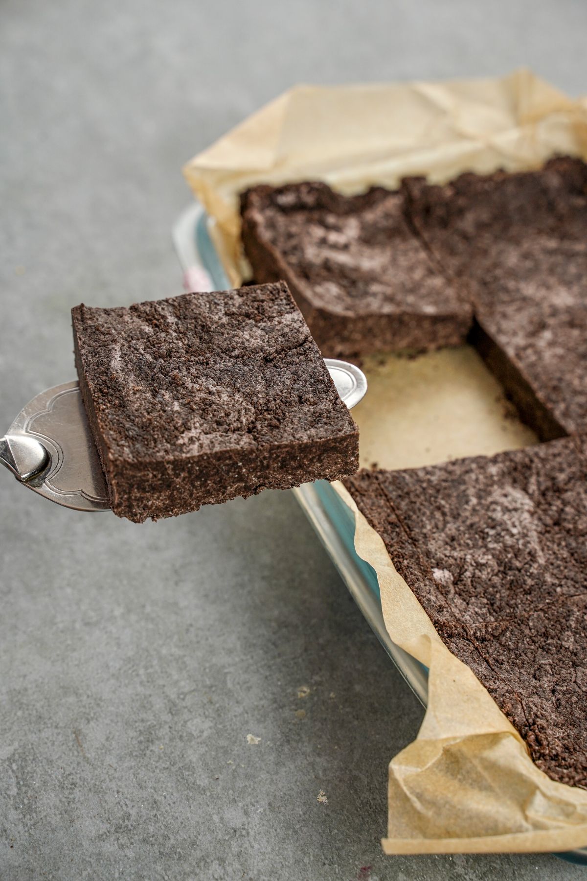 cookies and cream no-bake brownie bars