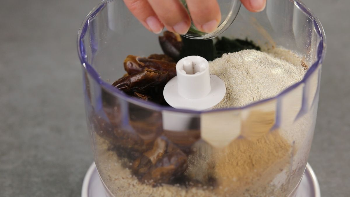 dates and chocolate in food processor