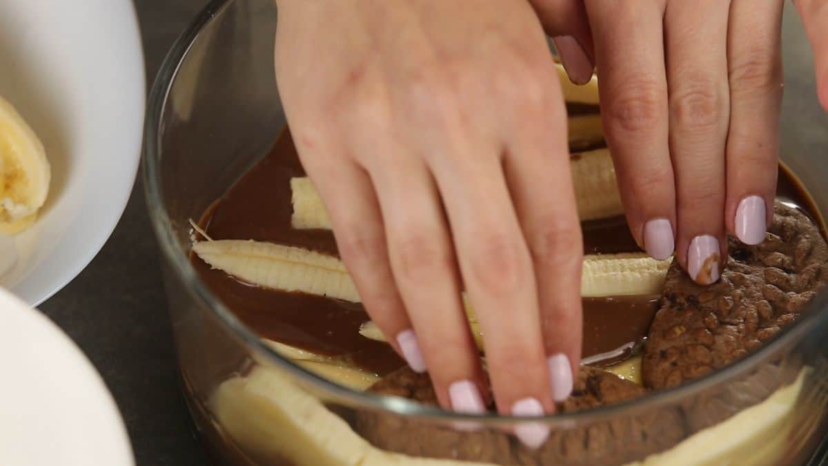 layer the banana over the mixture as third layer
