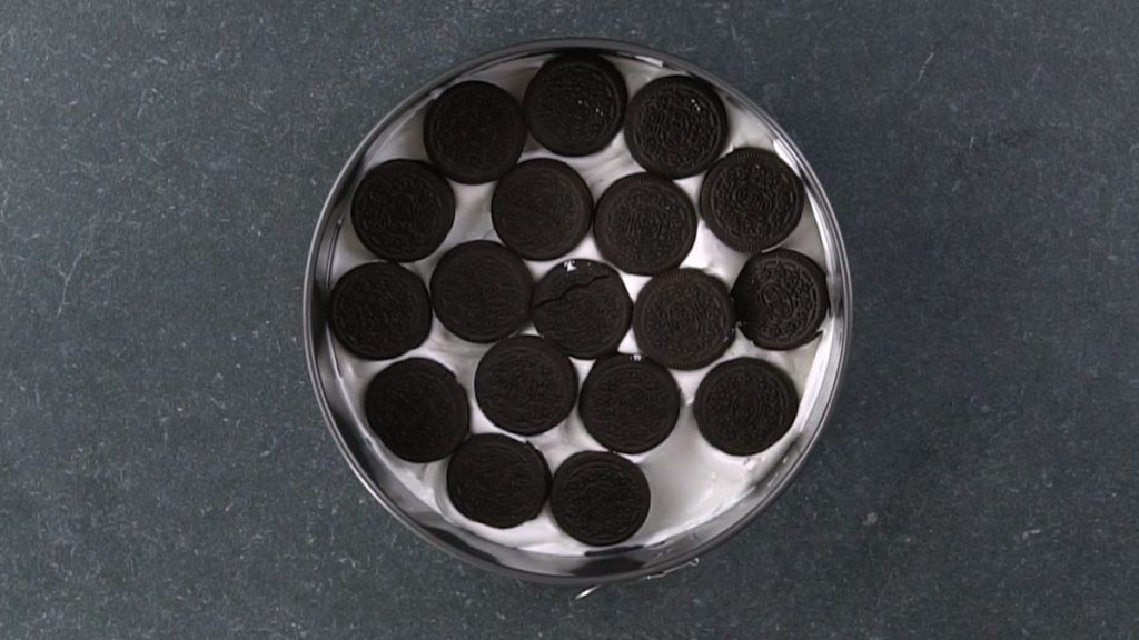 Place the oreos over it as the second layer