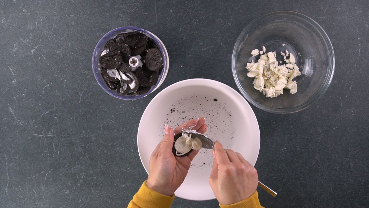 divide the oreos into biscuits and cream in separate bowl