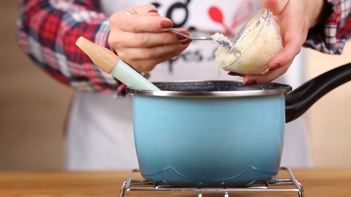 add gelatin to the pot