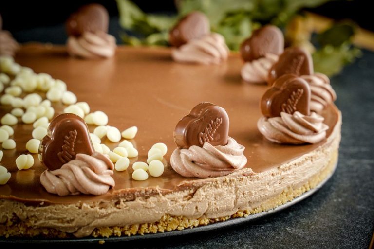 Milk Chocolate Candy Bar Pie NoBake Dessert Recipes
