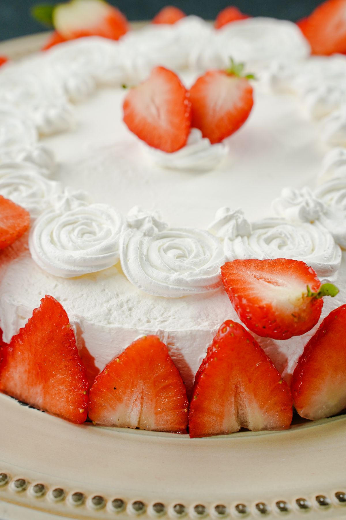 Zoom in image of No-Bake Pavlova With Strawberries