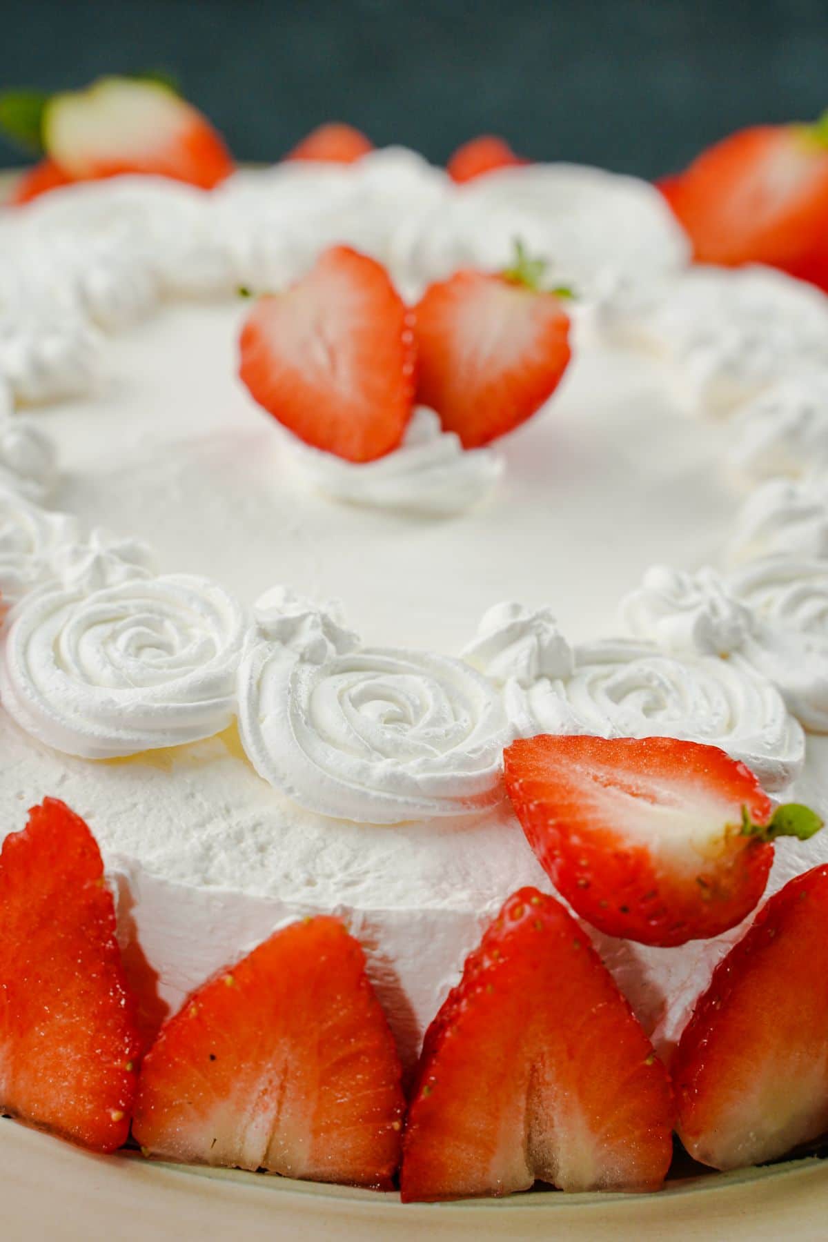 Zoom in image of No-Bake Pavlova With Strawberries