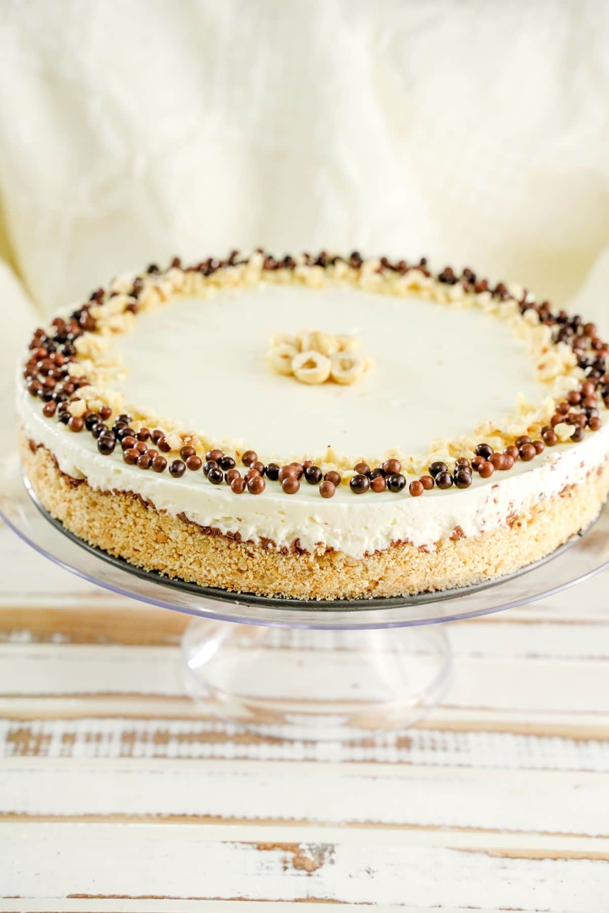 No-Bake Sour Cream Cake on a plater