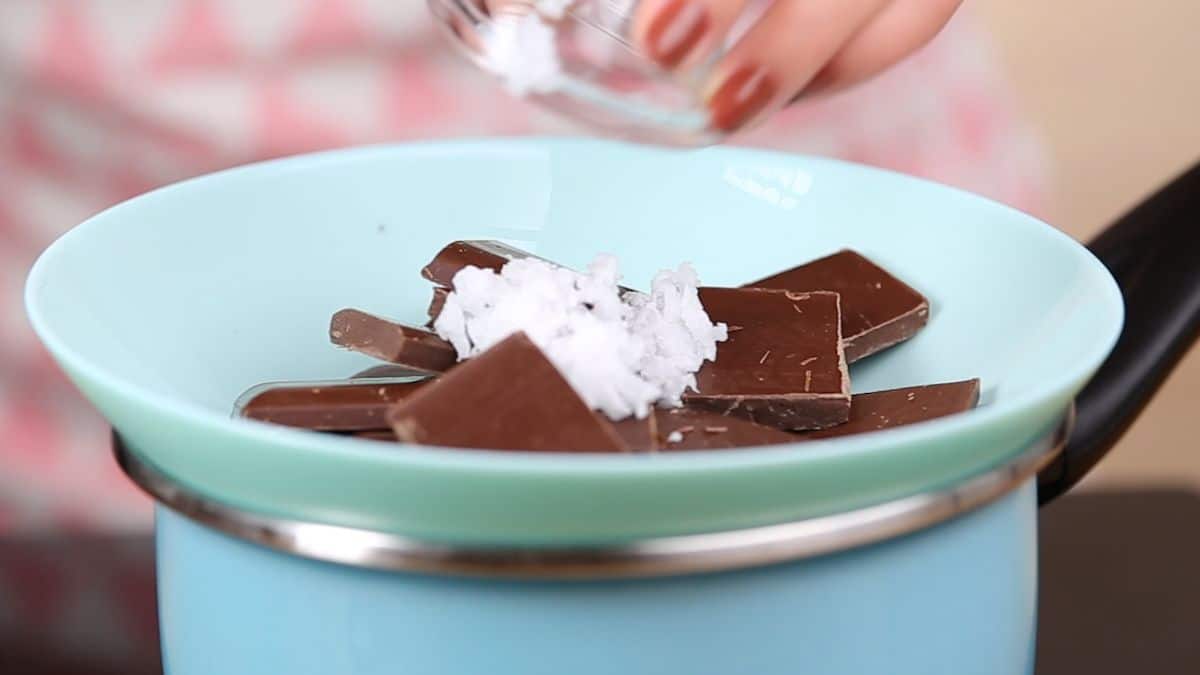 add dark chocolate with coconut oil in abowl