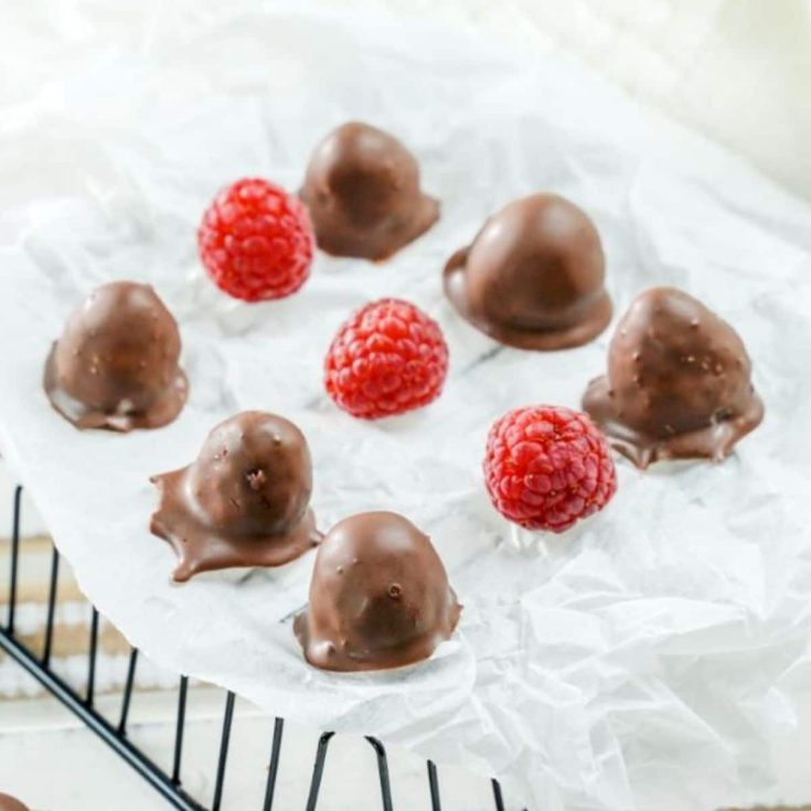 Recipe Card of Chocolate-Dipped Raspberries