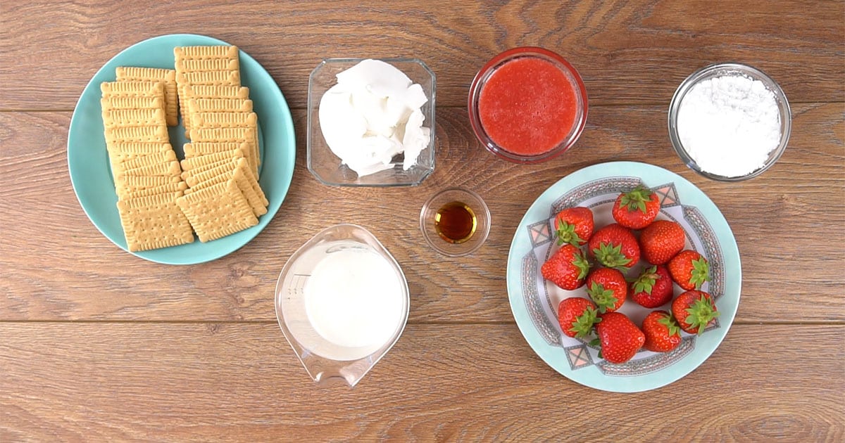 bowls of ingredients to make strawberry cheesecake popsicles
