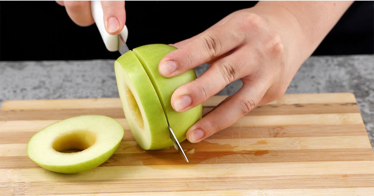 how to slice apples to make Caramel Apple slices